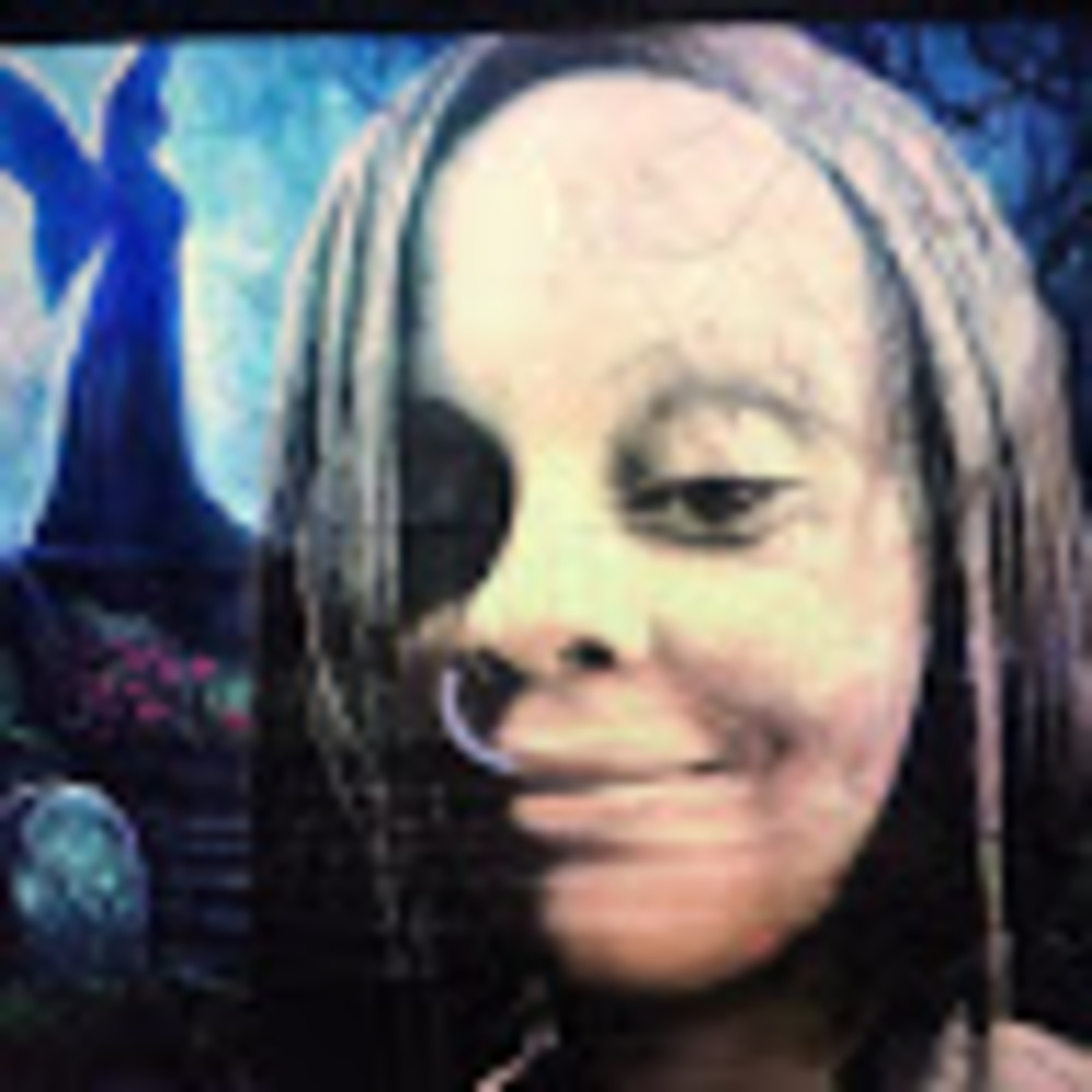 Meet your Posher, Ebony